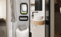 2026_KW_Ontour_Van_640_ET_Kompaktwaschraum_2_h_BEAR_PRESSE_lowres