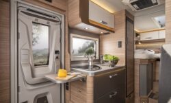 3300_CaraCompact_Pepper_MB-640MEG_IN+BP_8348